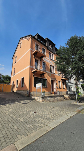 Primary image