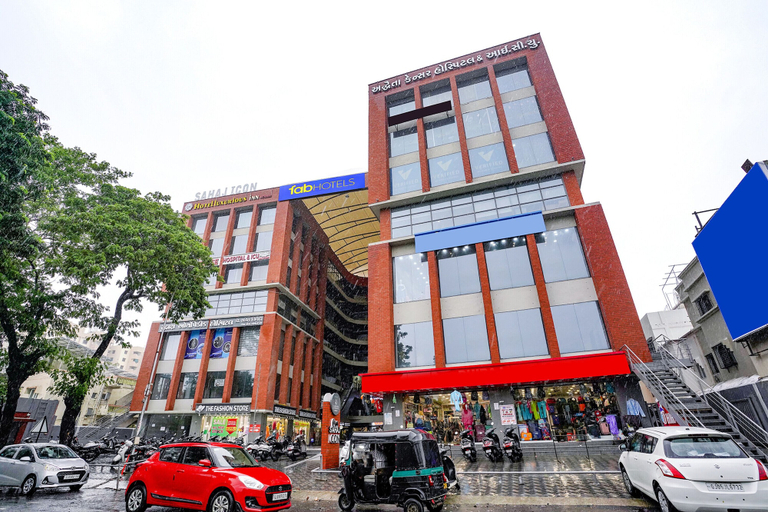 Exterior & Views 2, Fabhotel Luxurious Inn, Surat