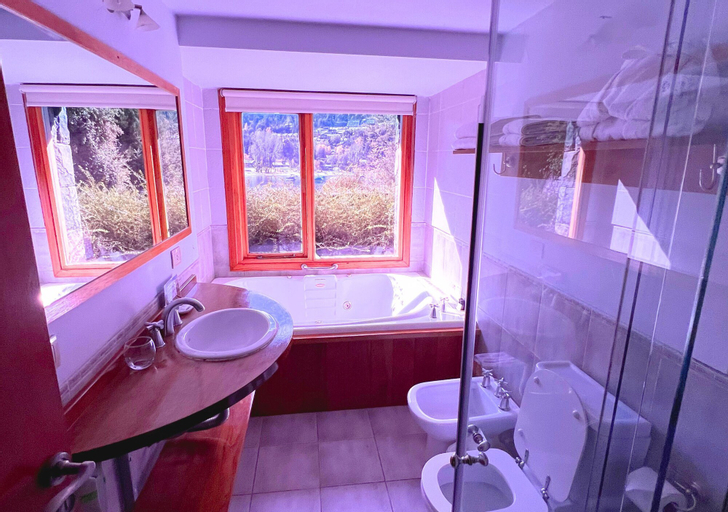 Bathroom 4