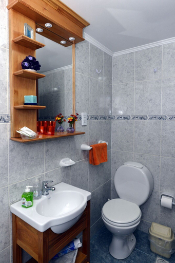 Bathroom 4, Mysten Kepen B&B, Ushuaia