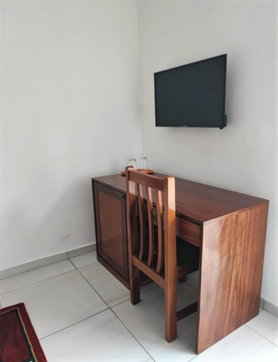 Others 4, Downtown Virgins Hotel, Komenda-Edina-Eguafo-Abirem