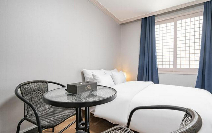 Others 5, Hotel Sora, Goseong