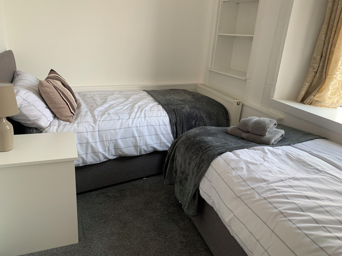 Bedroom 2, High Street, Ayr, South Ayrshire