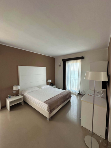 Bedroom 4, Albergo del Sole, Taranto
