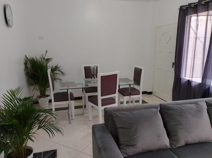 Others 4, Comfortable 3-Bedroom Apartment, close to the American Consulate, Guayaquil
