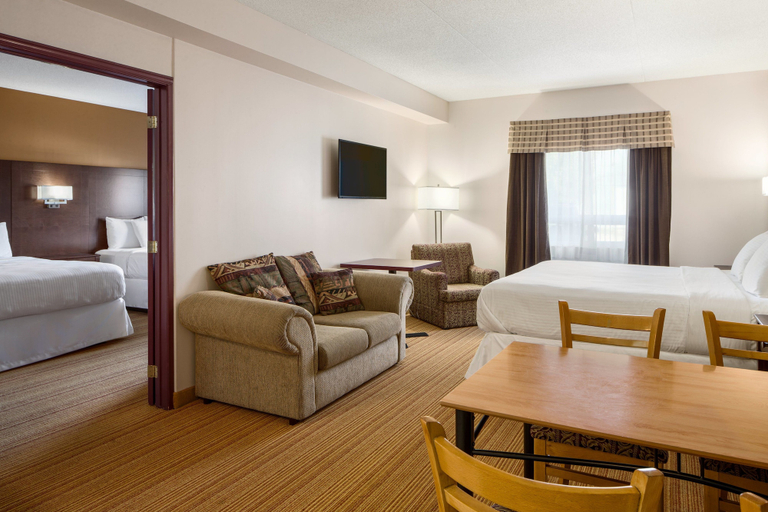 Bedroom 3, Days Inn By Wyndham Leamington, Essex