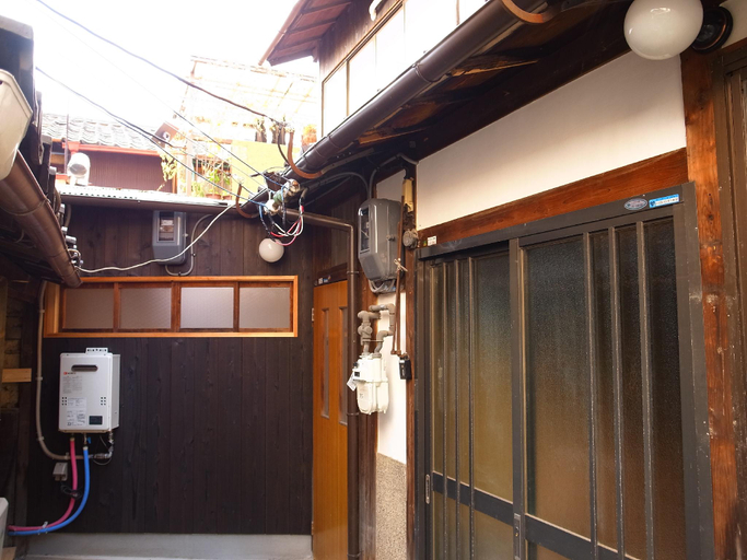 Others 5, Higashi Matsuyacho West, Kyoto