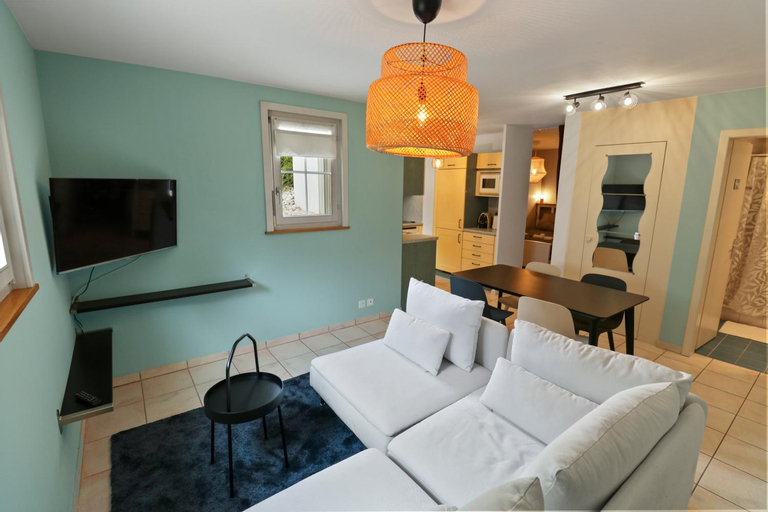 Bedroom 1, Appartement paisible avec terrasse, La Broye
