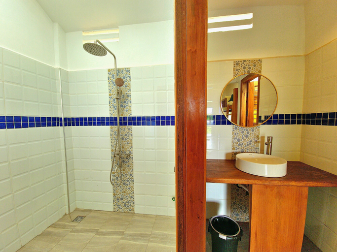 Bathroom 3, PIDA COFFEE FARM LODGE, Saen Monourom