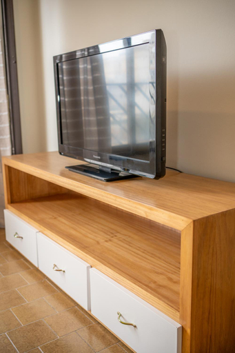 Shared lounge/TV area