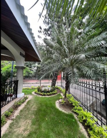 Others 4, Novapark Ferroviaria, Guayaquil