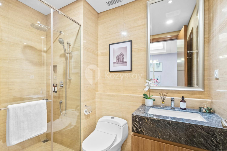 Bathroom, Skye by Kozystay - Setiabudi, Jakarta Selatan