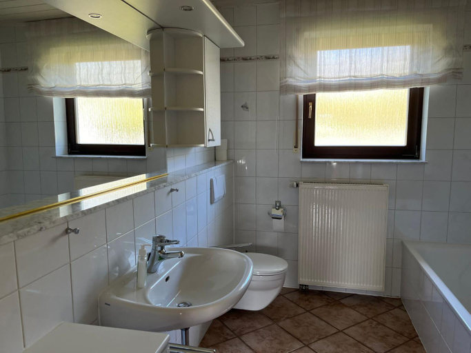 Bathroom, Weingut Sparrmuhle Clarissa und Werner Manz GbR, Mainz-Bingen