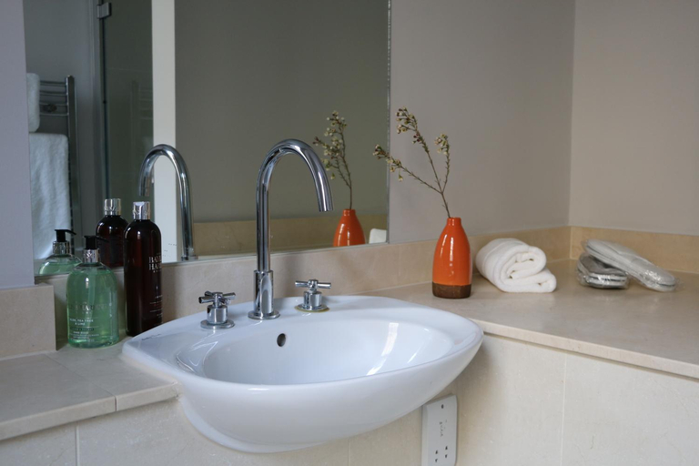 Bathroom 3, Belgravia Apartments, London