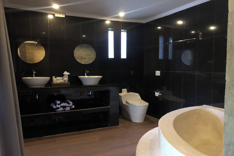 Bathroom 4, Kelusa Resort, Gianyar