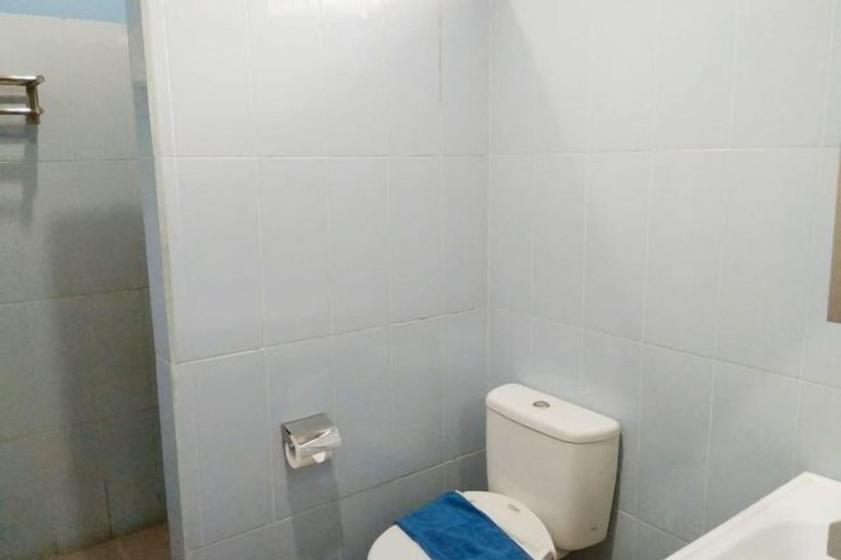 Bathroom 21