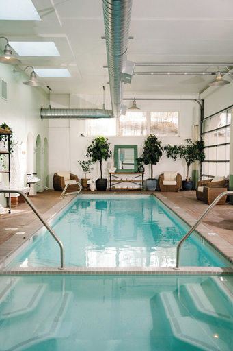 Sport & Beauty 5, Knob Hill Inn, Blaine