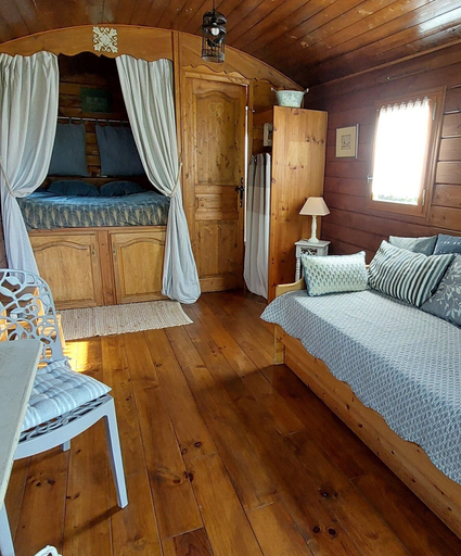 Bedroom 4, Les Roulottes de la Brauderie, Maine-et-Loire