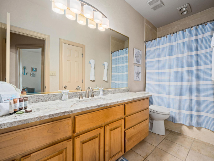 Bathroom 4, Rockports Hidden Gem, Aransas