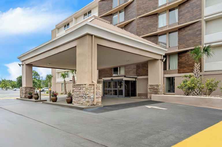 Exterior & Views 2, Comfort Inn University, New Hanover