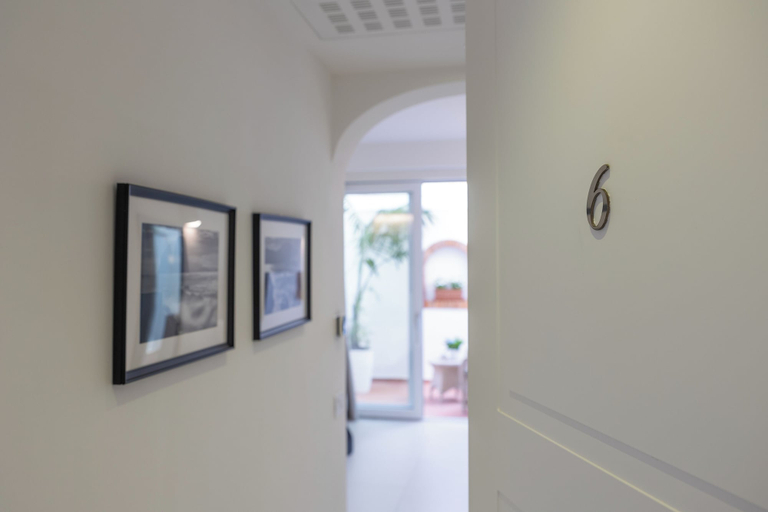 Others 5, Casa Giuliani Capri, Napoli