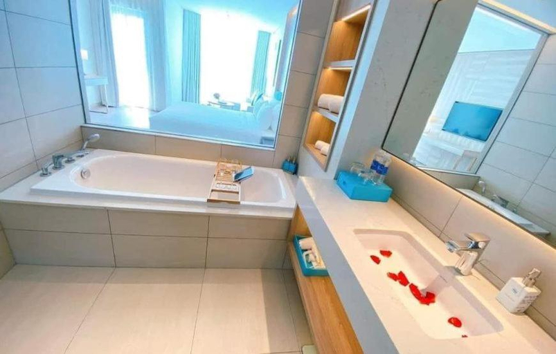 Bathroom 2, A La Carte Ha Long, Hạ Long