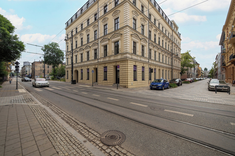 Others 4, Cozy Studio in Łódź by Renters, Łódź