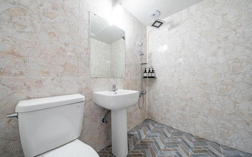 Bathroom, Hotel Sora, Goseong