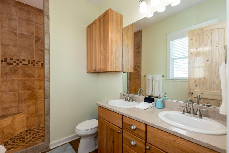 Bathroom 3, Sea Forever, Aransas