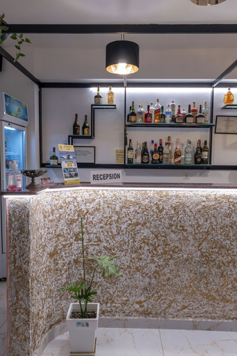 Food & Drinks, Elite Hotel, Sarandës