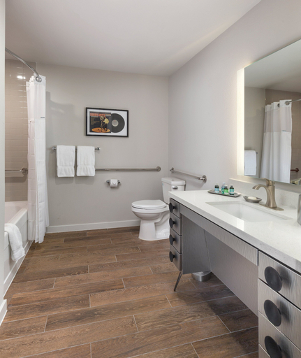 Bathroom 5, Club Wyndham Austin, Travis