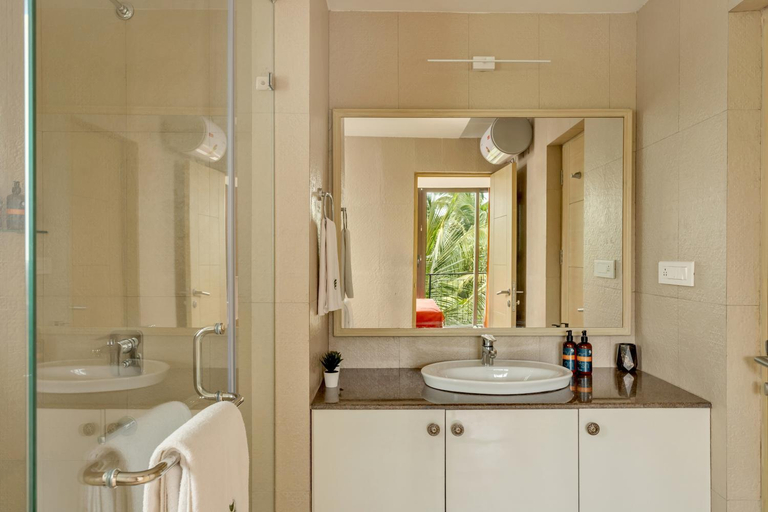 Bathroom 5, tisyastays | The Views 1BHK Apartment, North Goa
