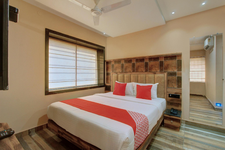 Others 5, LAXMAN RESIDENCY, Dakshina Kannada