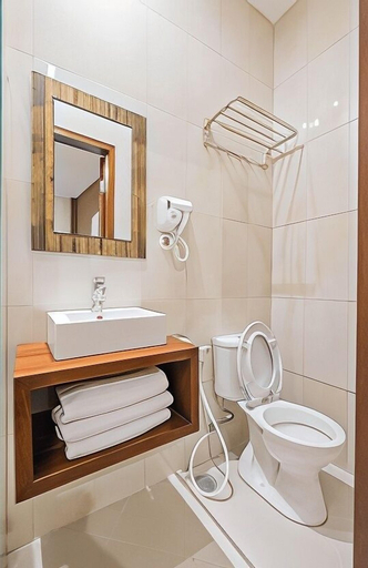 Bathroom 19