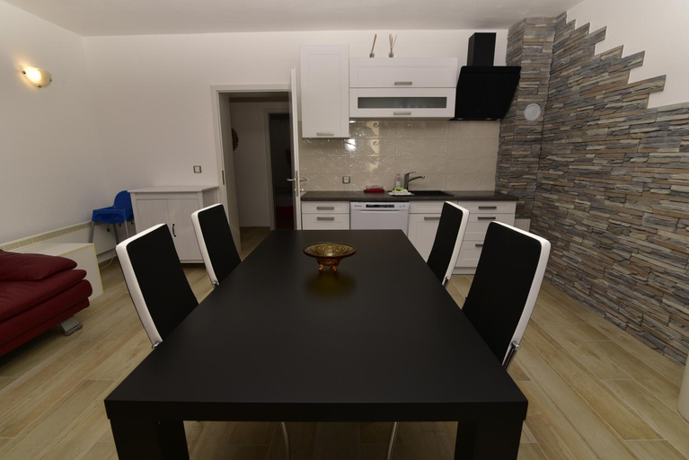 Others 4, Apartments Matthew & Oscar, Malinska-Dubašnica