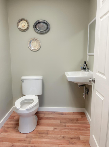 Bathroom 3, The Green Heart Inn, Essex
