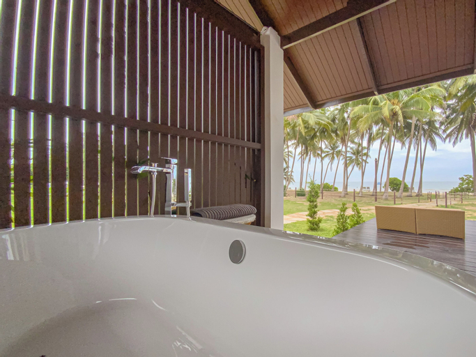 Bathroom 22