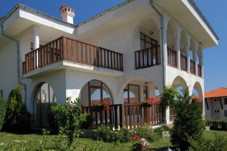 Exterior & Views 2, BREEZE Apart Complex, Nesebar