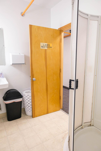 Bathroom 2, Delta Lodge, Southeast Fairbanks
