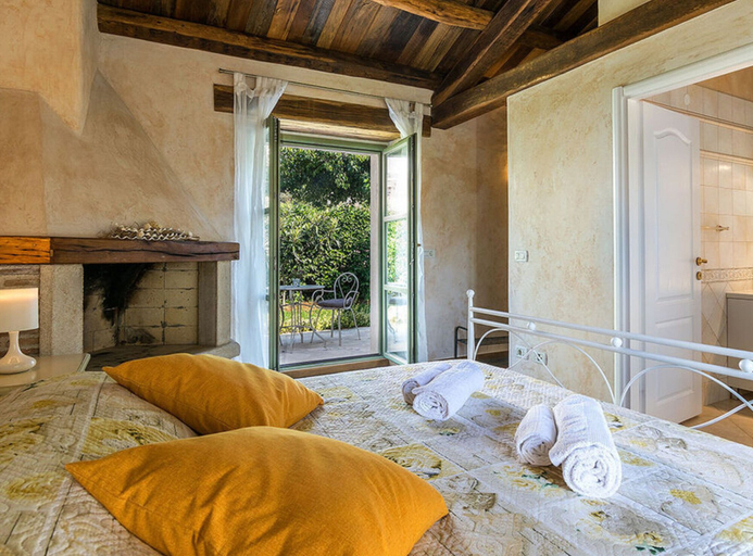 Bedroom 3, Villa Zvonar Comfortable Holiday Residence, Karojba