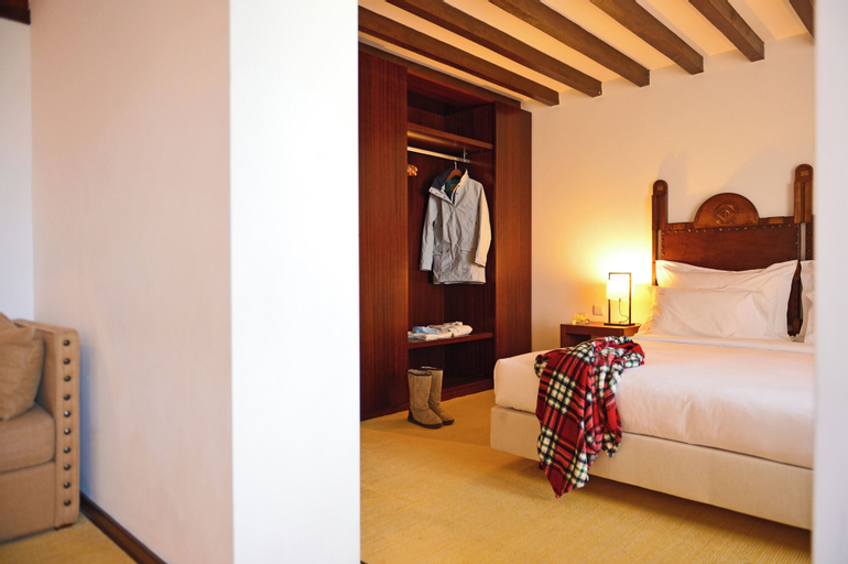 Bedroom 14