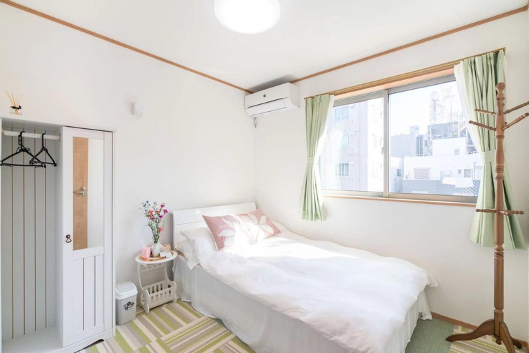 Bedroom 21