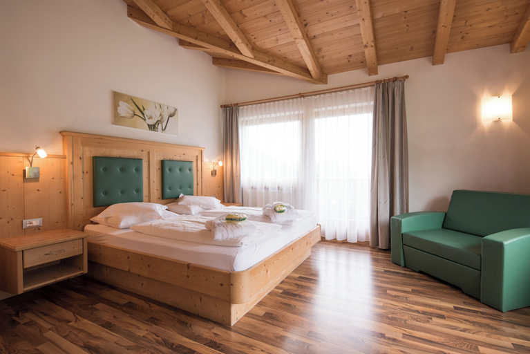 Bedroom 2, Hotel Bel Vert, Bolzano