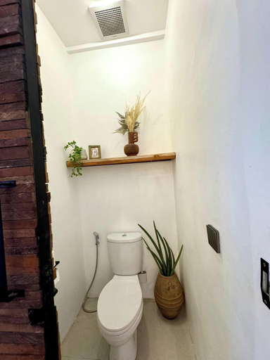 Bathroom 3, Arcadia Lodge, Badung