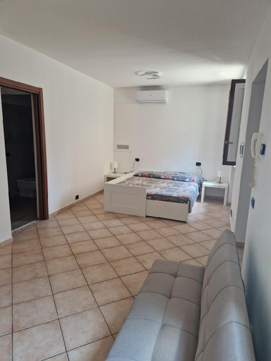 Bedroom 2, Casa Leo Malpensa, Varese