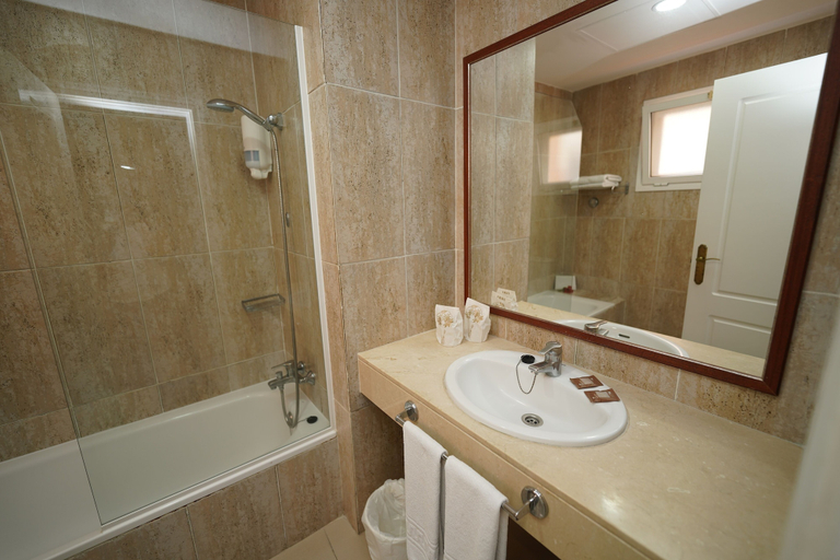 Bathroom 3, RF Astoria - Only Adults, Santa Cruz de Tenerife
