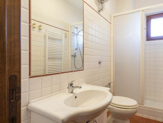 Bathroom, Villa Rosina Comfortable Holiday Residence, Arezzo