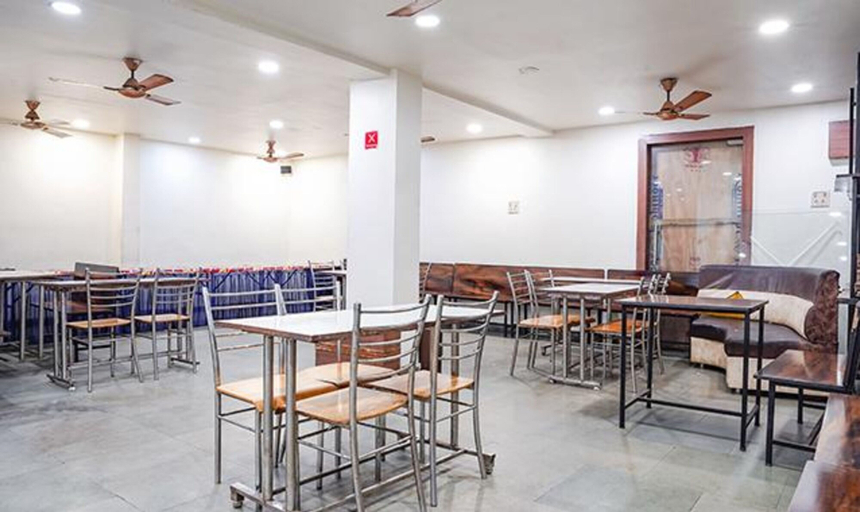 Food & Drinks 4, Fabhotel Ashirwad Regency, Bhopal