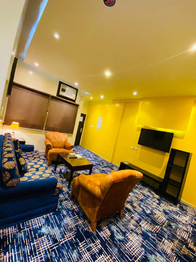 Others 4, Comfort Hotel Suites
