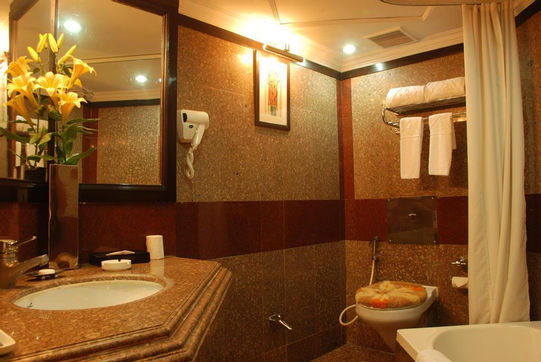 Bathroom 8